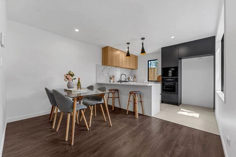 Photo of property in 21b County Road, Torbay, Auckland, 0630