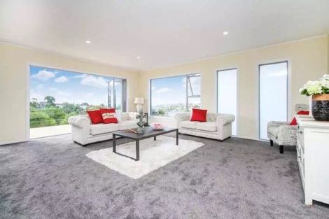 Photo of property in 5 Maxwelton Drive, Mairangi Bay, Auckland, 0630