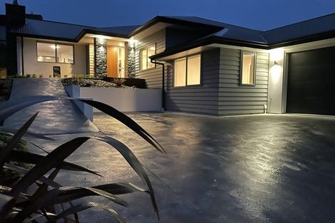 Photo of property in 11 Glendermid Close, Sawyers Bay, Port Chalmers, 9023