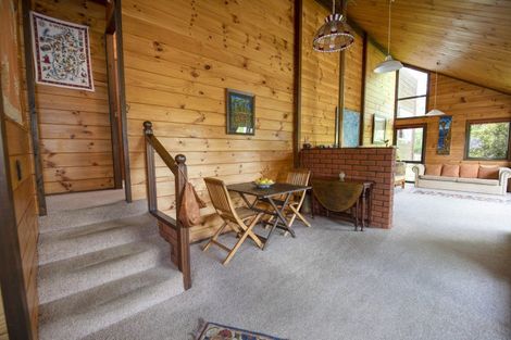 Photo of property in 21 Burns Road, Hospital Hill, Napier, 4110