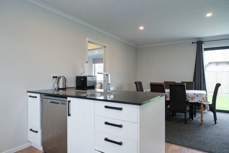 Photo of property in 6 Gibson Place, Dannevirke, 4930