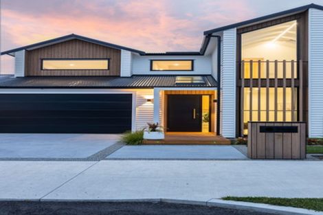 Photo of property in 7 Te Ara O Ngakeiha, Fitzroy, New Plymouth, 4312