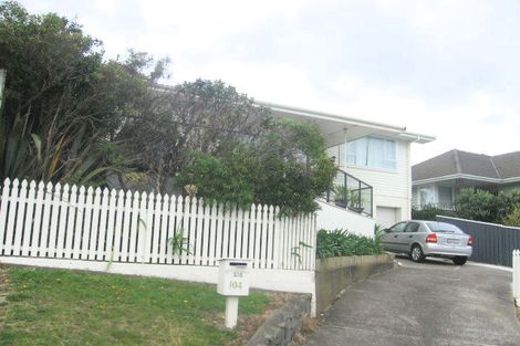 Photo of property in 104 Dowse Drive, Maungaraki, Lower Hutt, 5010