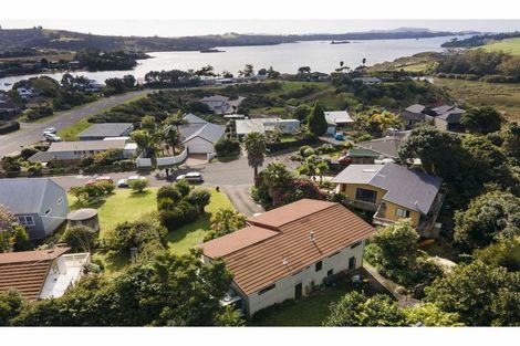 Photo of property in 1 Tasman Place, Kerikeri, 0230