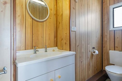 Photo of property in 20 Leslie Road, Cable Bay, 0420