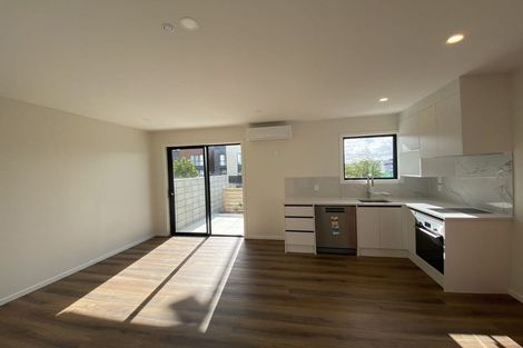 Photo of property in 21 Tahingamanu Road, Hobsonville, Auckland, 0616