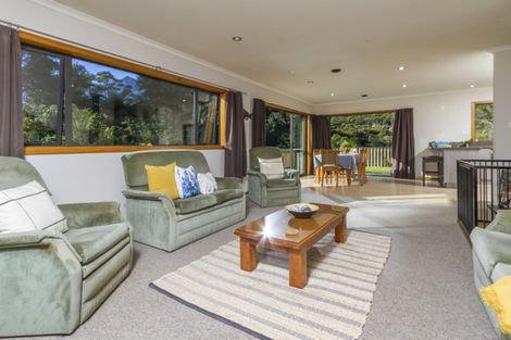 Photo of property in 6 Kaimiko Place, Okiwi Bay, 7193