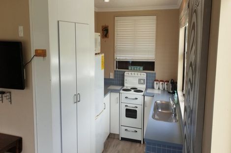 Photo of property in 64 Fifth Avenue, Urenui, 4377