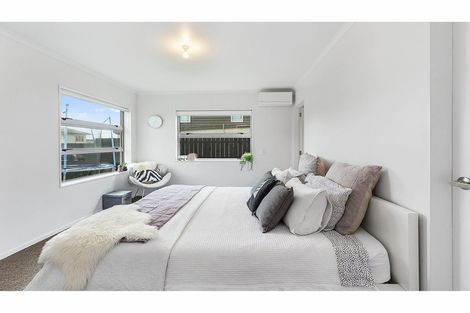 Photo of property in 19 Cresswell Place, Johnsonville, Wellington, 6037