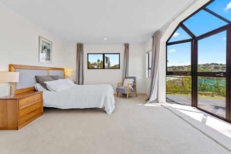 Photo of property in 10 Ardern Avenue, Stanmore Bay, Whangaparaoa, 0932