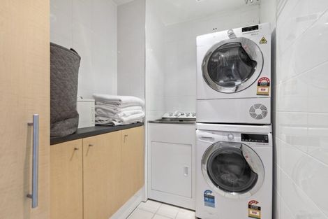 Photo of property in Sanctum Apartment, 10 Ebor Street, Te Aro, Wellington, 6011