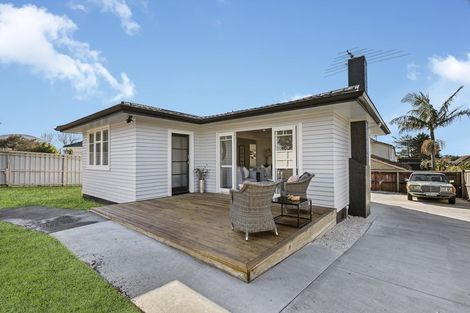 Photo of property in 16 Botany Road, Howick, Auckland, 2010