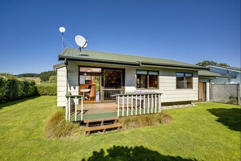 Photo of property in 61b Harper Road, Waimarama, Havelock North, 4294
