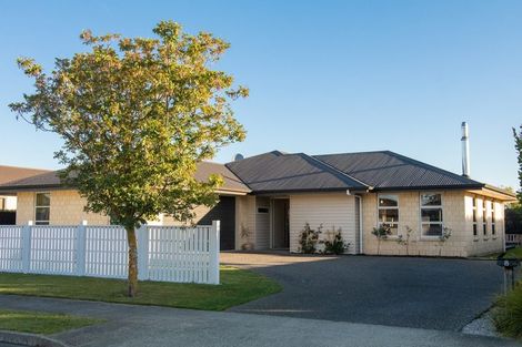 Photo of property in 8 Kitakita Grove, Motueka, 7120