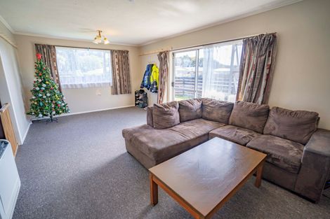 Photo of property in 54 Paisley Street, Kew, Invercargill, 9812