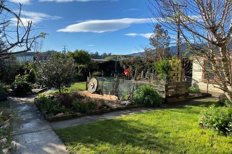 Photo of property in 190 Abel Tasman Drive, Takaka, 7183