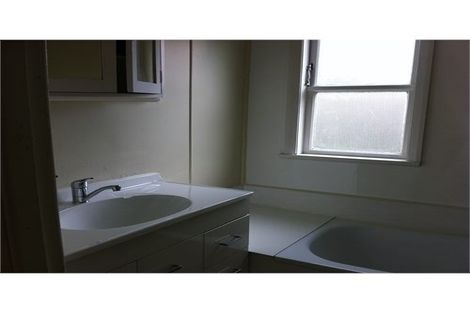 Photo of property in 31 Knowles Street, Terrace End, Palmerston North, 4410