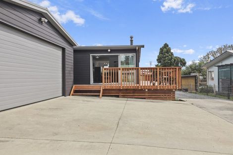 Photo of property in 18 Athenree Road, Athenree, Katikati, 3177