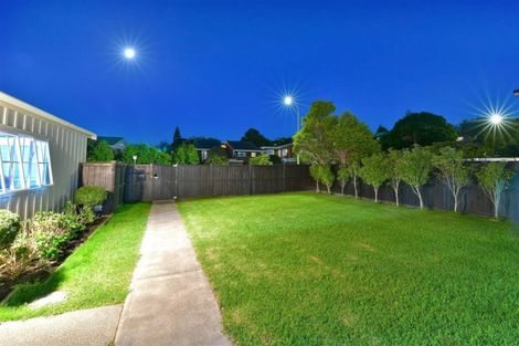 Photo of property in 78 Mayfair Crescent, Mairangi Bay, Auckland, 0630