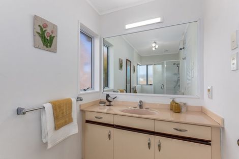 Photo of property in 10 James Cook Drive, Whitby, Porirua, 5024
