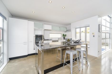 Photo of property in 4 Mere Mere Avenue, Palmerston North, 4414