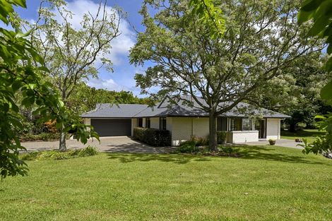 Photo of property in 230 Taupaki Road, Taupaki, Henderson, 0782