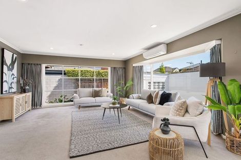 Photo of property in 33 Church Lane, Merivale, Christchurch, 8014