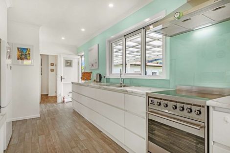 Photo of property in 1 Island View Road, Western Heights, Rotorua, 3015