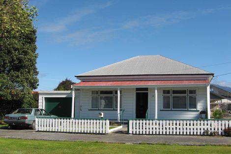 Photo of property in 46 Wakefield Street, Westport, 7825