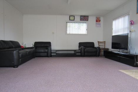 Photo of property in 120a Mount Smart Road, Onehunga, Auckland, 1061