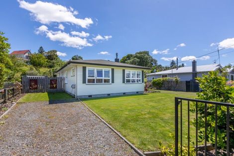 Photo of property in 4 Waverley Street, Waipawa, 4210