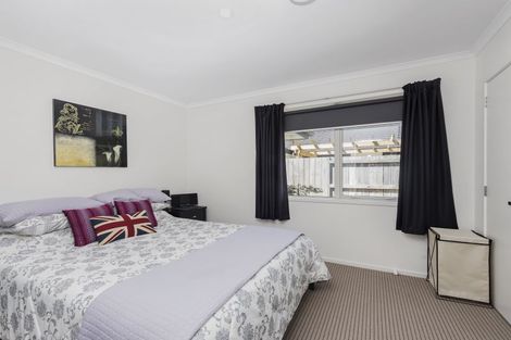 Photo of property in 23 Lewknor Drive, Papamoa Beach, Papamoa, 3118