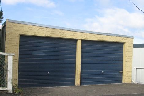 Photo of property in 60 Maupuia Road, Maupuia, Wellington, 6022