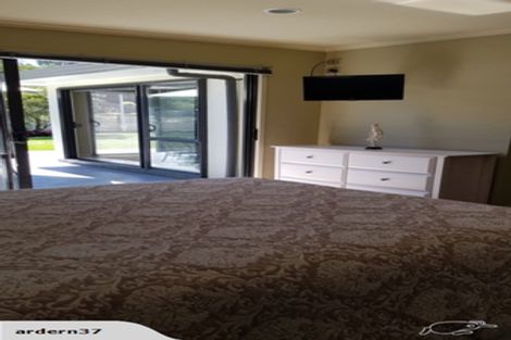 Photo of property in 20 Thames Street, Welbourn, New Plymouth, 4310