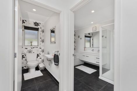 Photo of property in 23 Lewknor Drive, Papamoa Beach, Papamoa, 3118