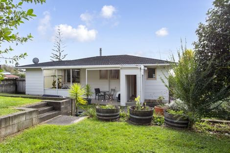 Photo of property in 17 Rautawhiri Road, Helensville, 0800