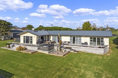 Photo of property in 425 Clarks Beach Road, Waiau Pa, Pukekohe, 2679