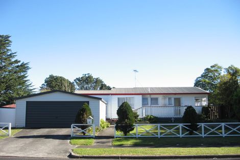 Photo of property in 24 Seaward Place, Wattle Downs, Auckland, 2103