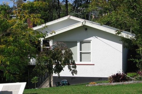 Photo of property in 6 Earl Road, Titirangi, Auckland, 0604