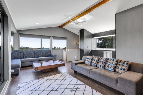 Photo of property in 31a Truby King Street, Merrilands, New Plymouth, 4312