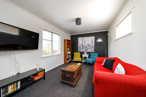 Photo of property in 15 Tyndall Street, Palmerston North, 4414
