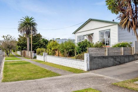 Photo of property in 18 Cameron Street, Hawera, 4610