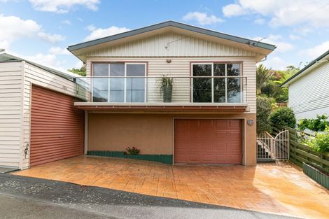 Photo of property in 103 Churchill Drive, Crofton Downs, Wellington, 6035