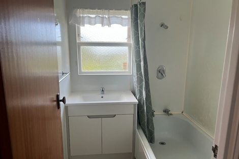 Photo of property in 1/40 Coronation Road, Hillcrest, Auckland, 0627