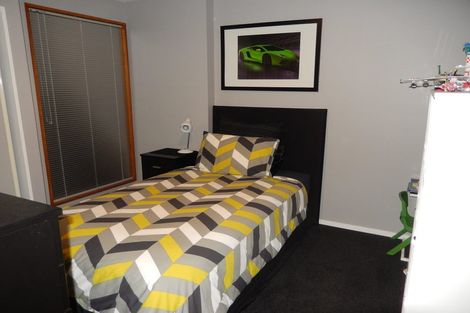 Photo of property in 35a Dunedin Street, Redwood, Christchurch, 8051