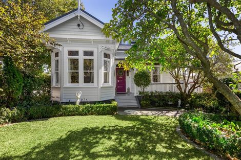 Photo of property in 1/36 Maritime Terrace, Birkenhead, Auckland, 0626