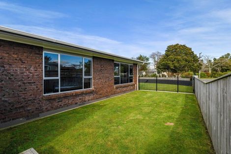 Photo of property in 100 Pembroke Road West, Pembroke, Stratford, 4332