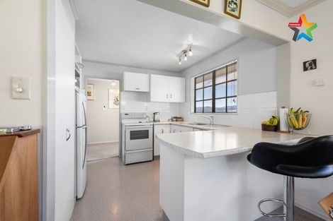 Photo of property in 3a Panorama Grove, Harbour View, Lower Hutt, 5010