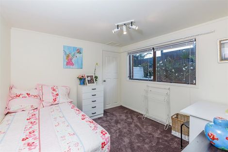 Photo of property in 1/36 Seaview Road, Castor Bay, Auckland, 0620