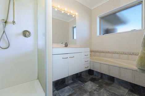 Photo of property in 6 Poinsettia Place, Mount Maunganui, 3116